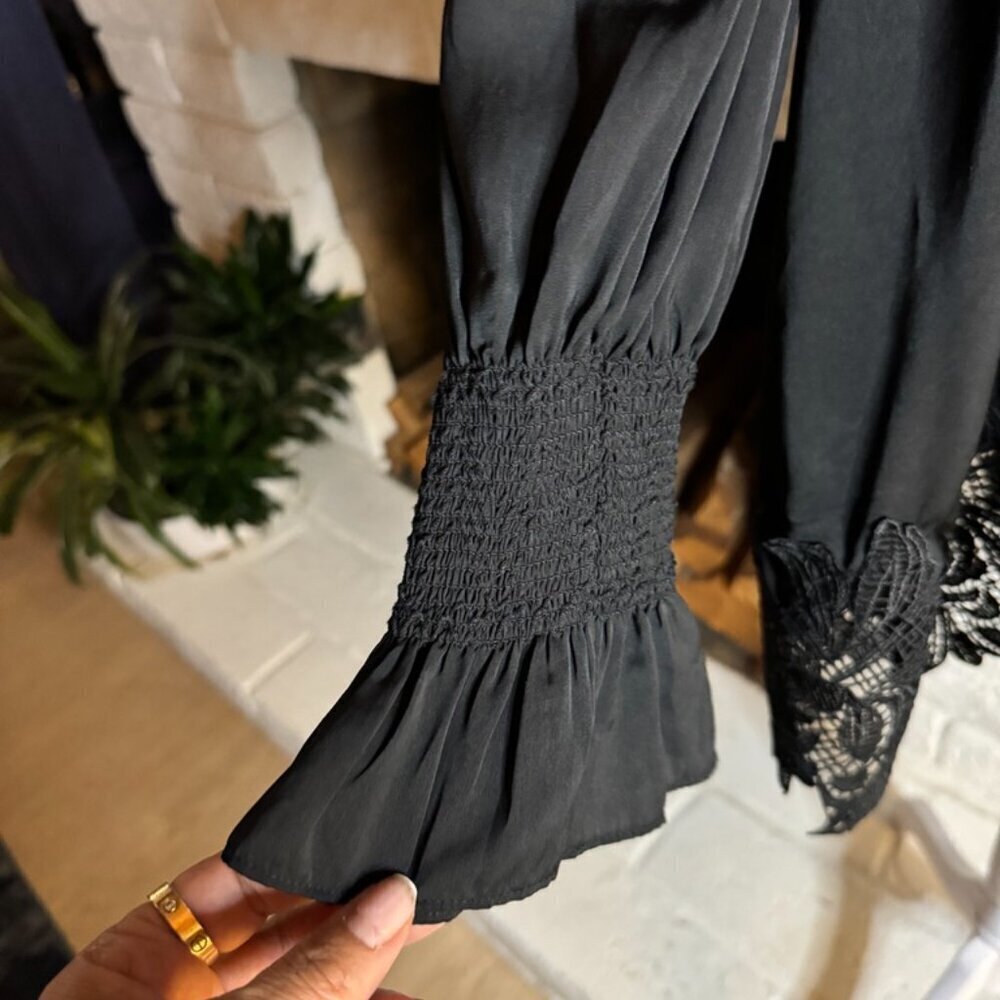 Elegant Off-the-Shoulder Blouse with Lace Trim - - Picture 5 of 6